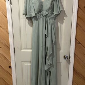 Elegant Green Evening Gown